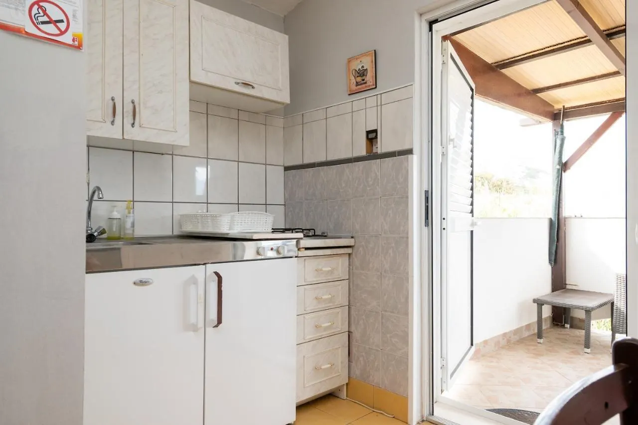 Apartments By The Sea Sveti Marko, Pag - 21654 Pag Town